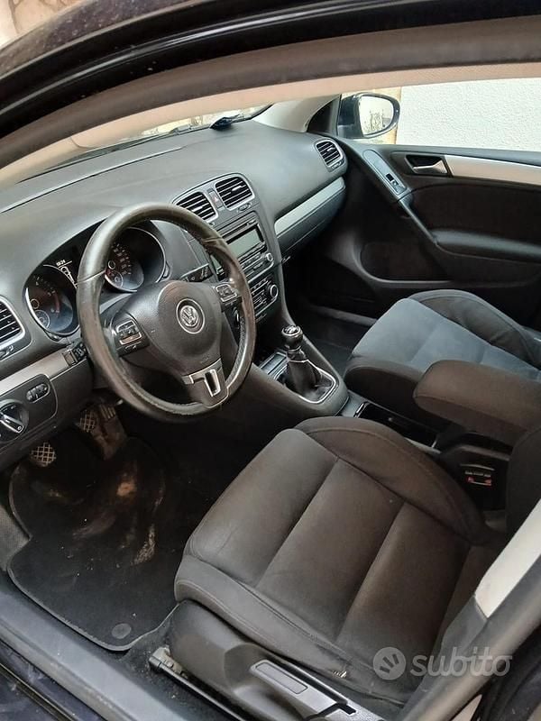 Usata VW Golf VI 105 CV (77 kW) 2011 Nero Utilitaria