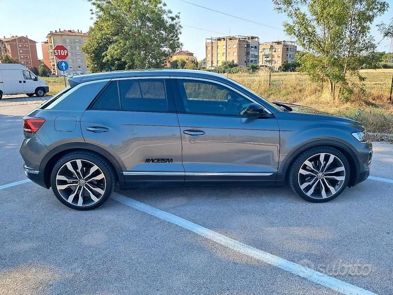 Usata VW T-Roc Advance 116 CV (85 kW) 2018 Grigio SUV