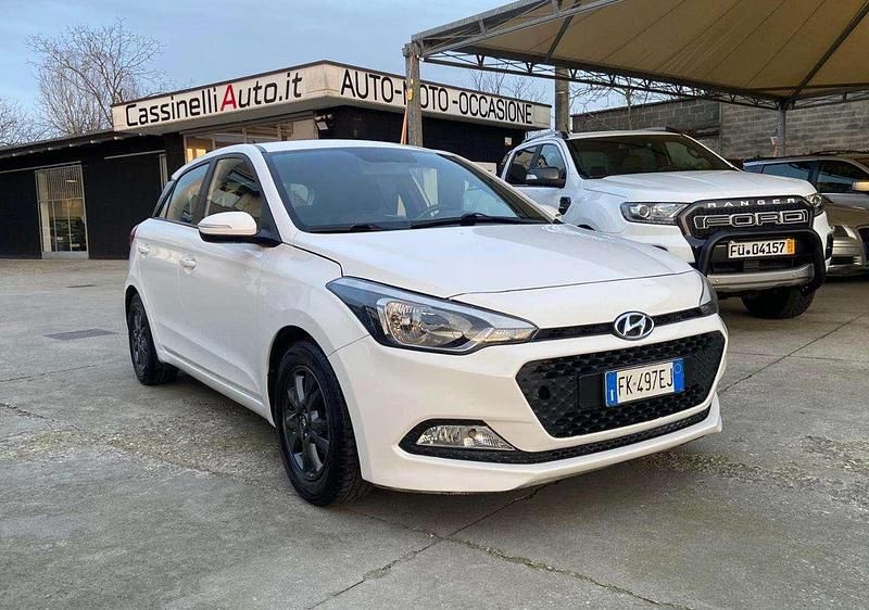 Usata Hyundai i20 Comfort 84 CV (61 kW) 2017 Bianco Berlina