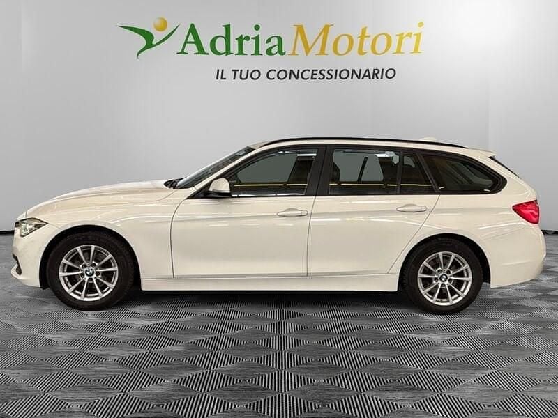Usata BMW 318 150 CV (110 kW) 2017 Bianco Station wagon