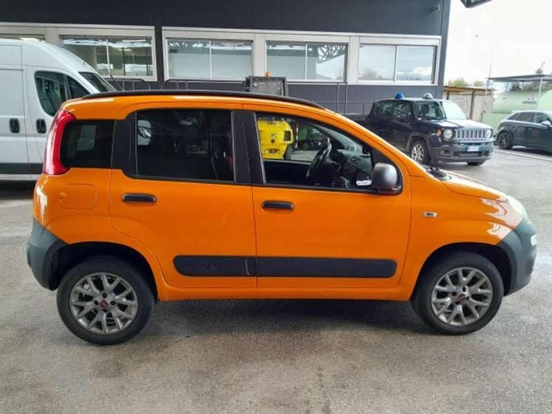 Usata Fiat Panda 4x4 S 80 CV (58 kW) 2017 Arancione Utilitaria