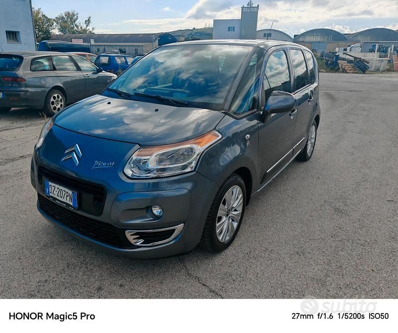 Grigio Usata 2010 Citroën C3 Picasso Exclusive Monovolume | 2990 € (Super prezzo) - Immagine 1/4