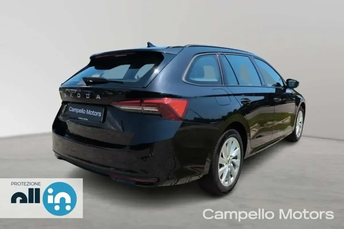 Usata Skoda Octavia Executive 150 CV (110 kW) 2024 Nero Station wagon