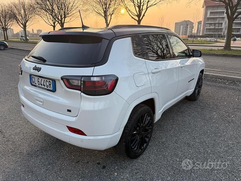 Usata Jeep Compass Night Eagle 131 CV (96 kW) 2022 Bianco SUV