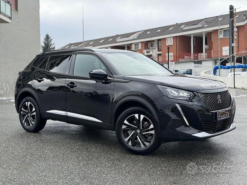 Usata Peugeot 2008 Allure 131 CV (96 kW) 2023 Nero SUV