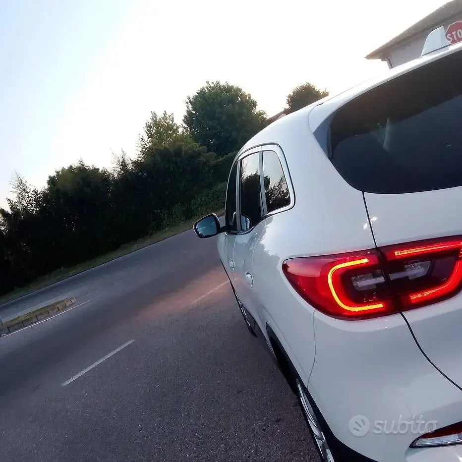 Second-hand Renault Kadjar 116 CP (85 kW) 2022 Alb SUV