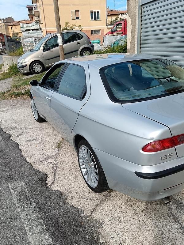 Usata Alfa Romeo 156 144 CV (105 kW) 2000 Grigio Berlina