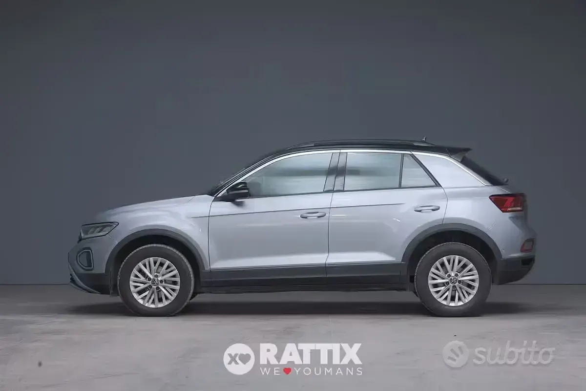 Usata VW T-Roc Life 116 CV (85 kW) 2025 Pyrit silver SUV