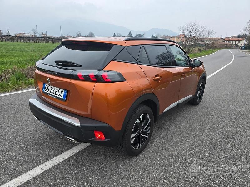 Usata Peugeot 2008 GTi 131 CV (96 kW) 2022 Arancione SUV