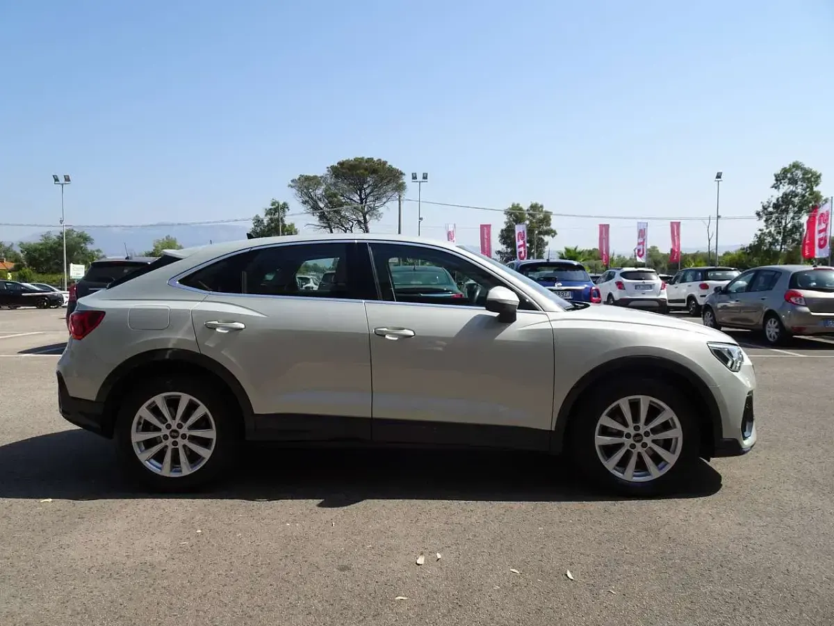 Usata Audi Q3 Sportback 150 CV (110 kW) 2023 Grigio SUV