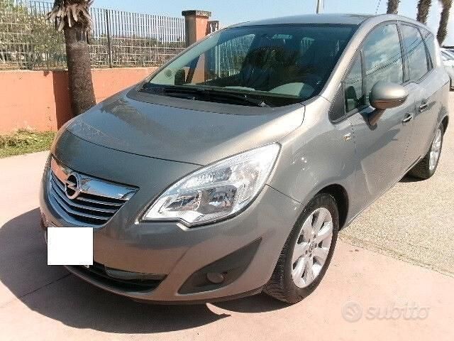 Usata Opel Meriva Cosmo 95 CV (69 kW) 2010 Grigio Monovolume