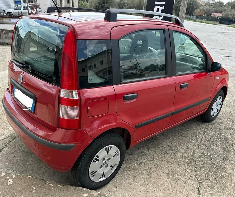 Usata Fiat Panda Dynamic 59 CV (43 kW) 2004 Rosso Utilitaria