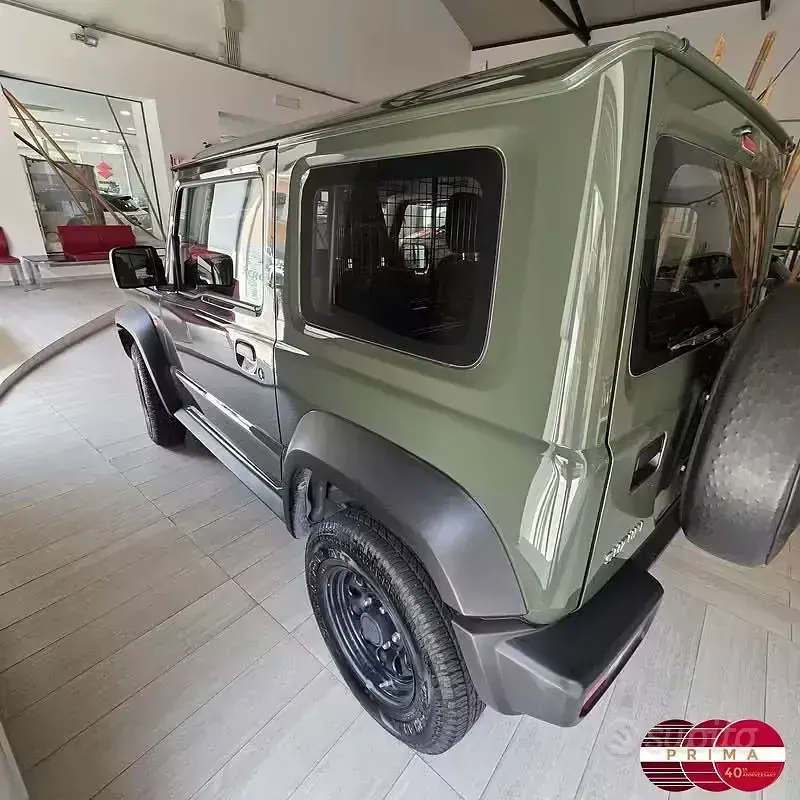 Usata Suzuki Jimny 102 CV (75 kW) 2023 Verde SUV