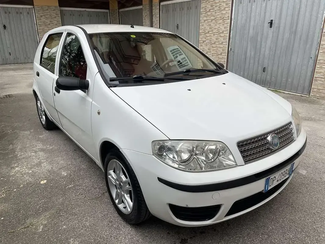 Usata Fiat Punto Classica 60 CV (44 kW) 2008 Utilitaria