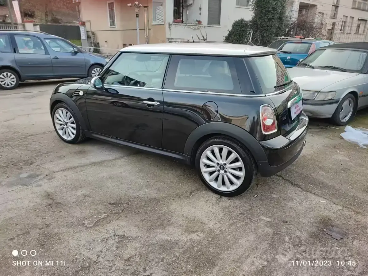 Begagnad Mini Cooper D Hype 111 HK (81 kW) 2011 Svart Halvkombi