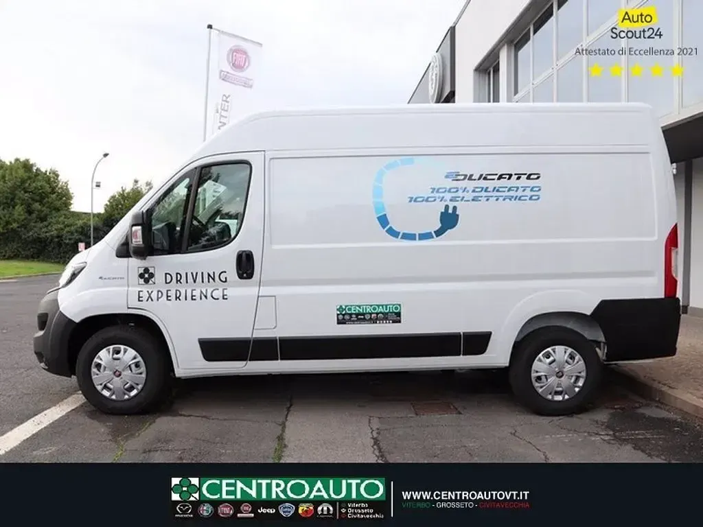 Usata Fiat E-Ducato 89 kW (122 CV) 2021 Bianco pastello Berlina