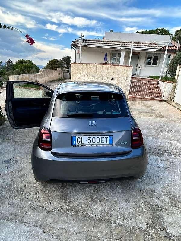 Usata Fiat 500e La Prima 42 kW (58 CV) 2023 Utilitaria