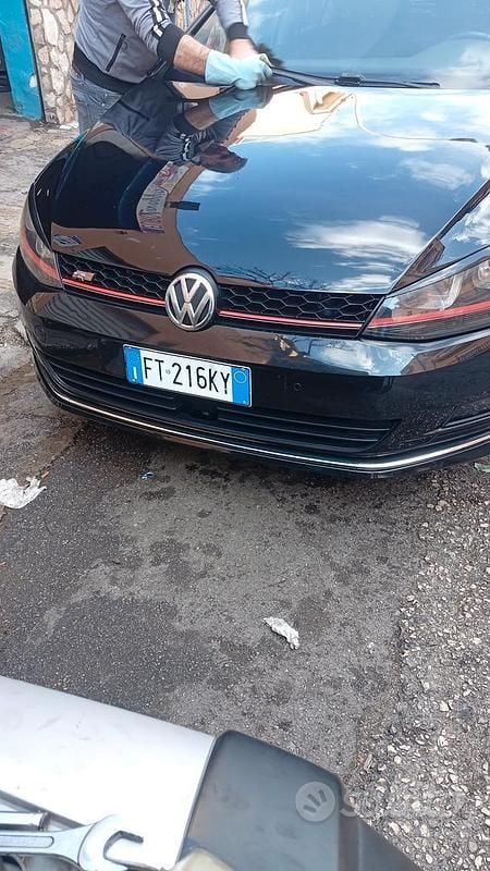 Usata VW Golf VII 105 CV (77 kW) 2013 Nero Utilitaria