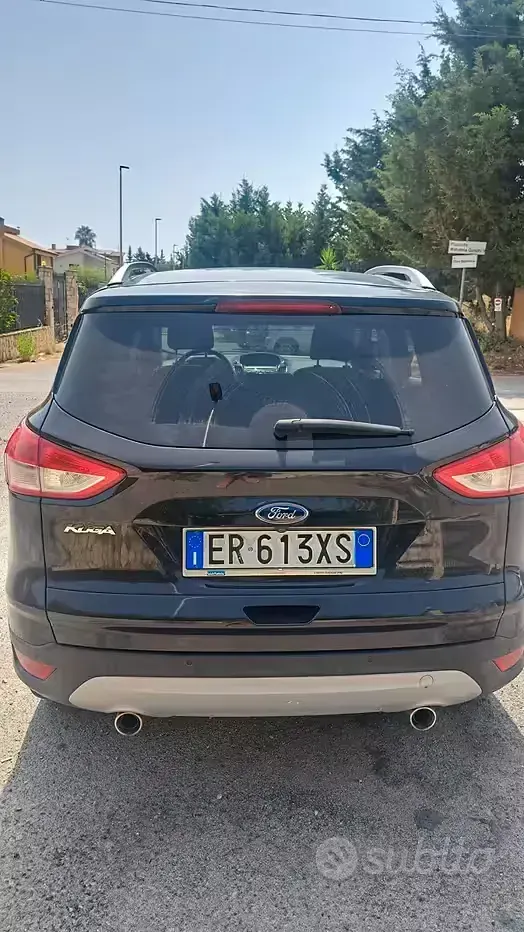 Usata Ford Kuga 140 CV (102 kW) 2013 Nero SUV