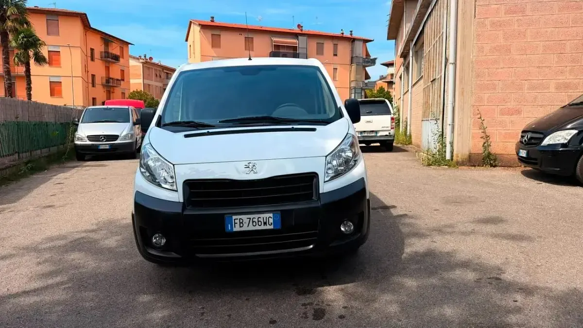 Usata Peugeot Expert 127 CV (93 kW) 2015 Bianco Furgone