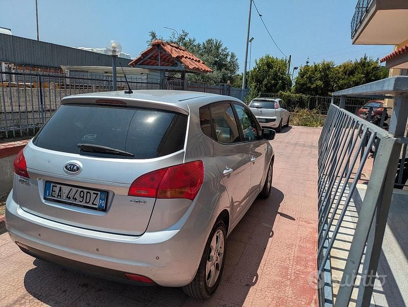 Usata Kia Venga Active 90 CV (66 kW) 2010 Grigio Utilitaria