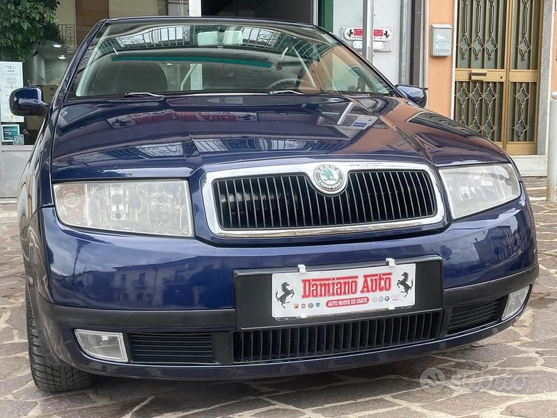 Blu Usata 2001 Skoda Fabia Comfort Tre volumi | 2500 € (Cara) - Immagine 1/4