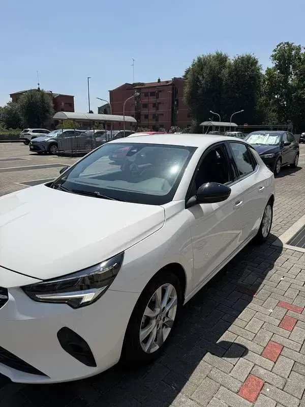 Usata Opel Corsa Edition 75 CV (55 kW) 2021 Bianco Utilitaria