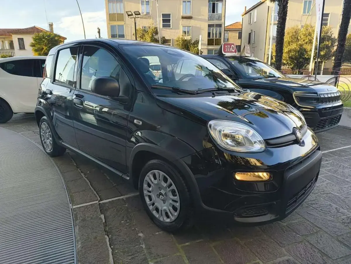 Nuova Fiat Panda Icon 69 CV (50 kW) 2026 Nero Utilitaria