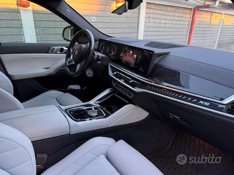 Usata BMW X6 600 CV (441 kW) 2023 Grigio SUV