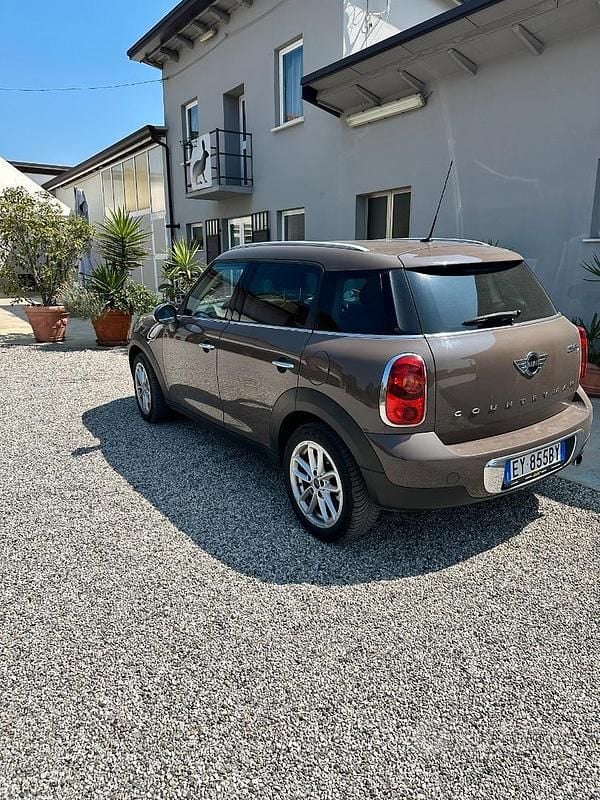 Usata Mini Countryman 150 CV (110 kW) 2012 Marrone SUV