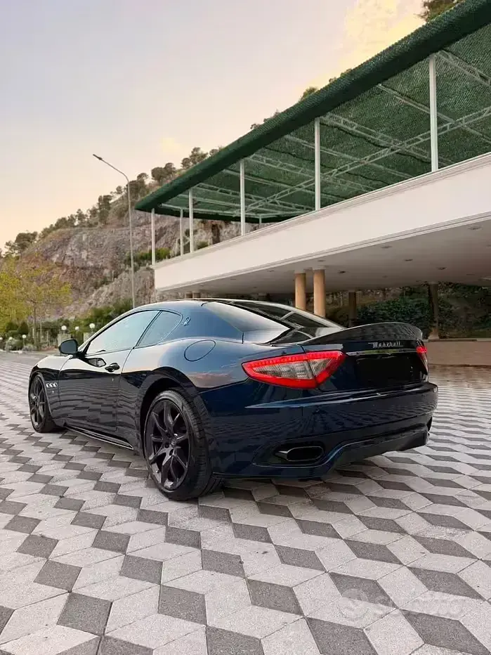 Usata Maserati Granturismo 460 CV (338 kW) 2015 Bluazzurro Coupé