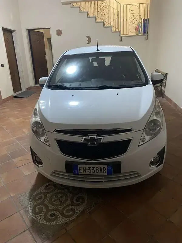 Usata Chevrolet Spark 68 CV (50 kW) 2012 Bianco Utilitaria
