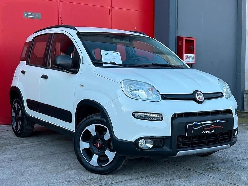 Bianco Usata 2018 Fiat Panda 4x4 Due volumi | 11.700 € (Buon prezzo) - Immagine 1/4