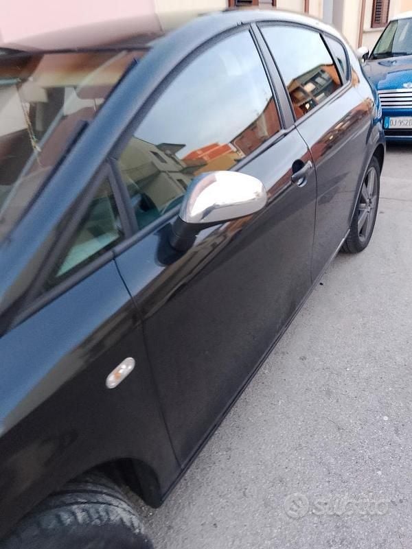 Usata Seat Leon 105 CV (77 kW) 2006 Berlina