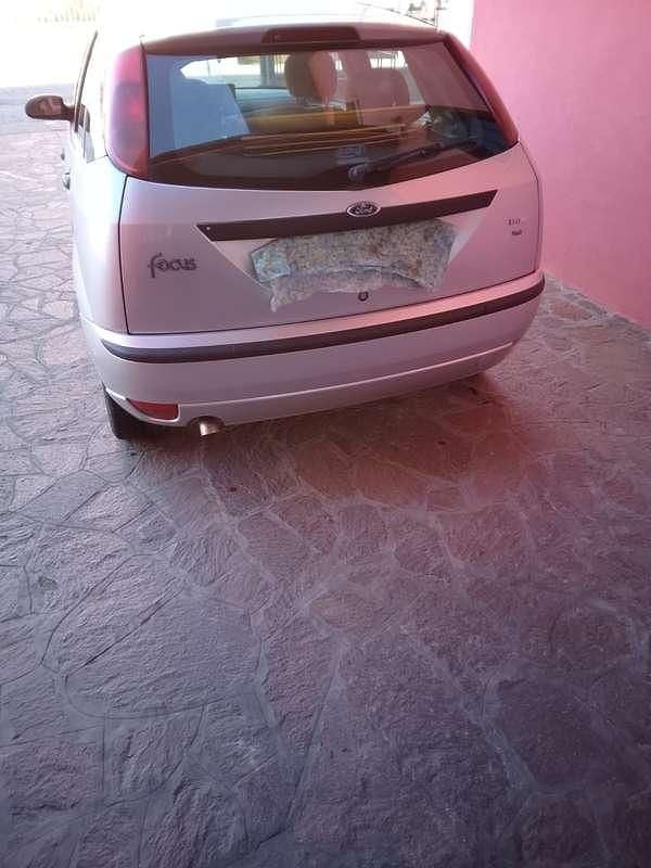 Usata Ford Focus Zetec 101 CV (74 kW) 2004 Berlina