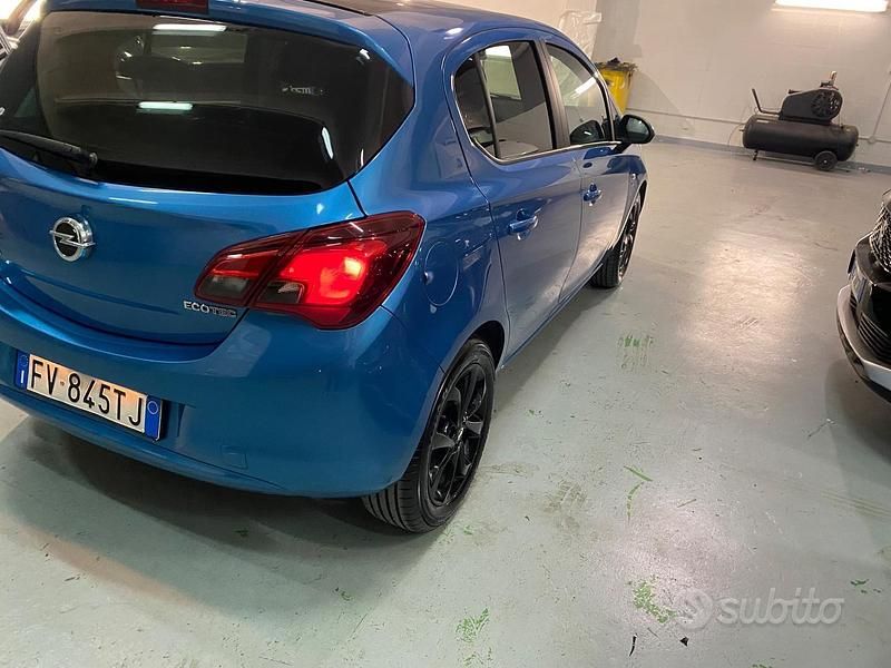 Usata Opel Corsa 90 CV (66 kW) 2019 Blu Berlina