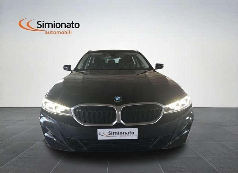 Usata BMW 318 Efficient Dynamics 150 CV (110 kW) 2022 Nero Station wagon