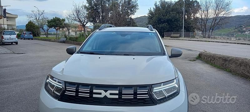 Usata Dacia Duster Journey 115 CV (84 kW) 2024 Bianco SUV