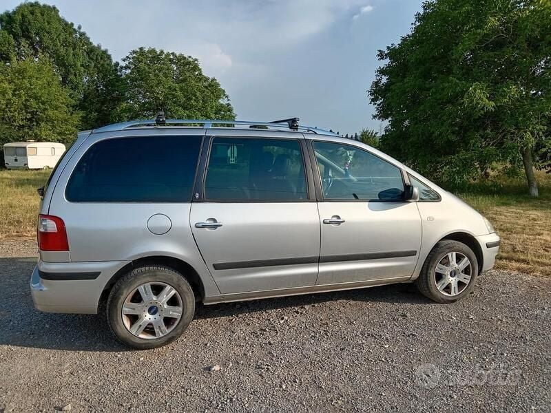 Usata Ford Galaxy 130 CV (95 kW) 2006 Grigio Monovolume