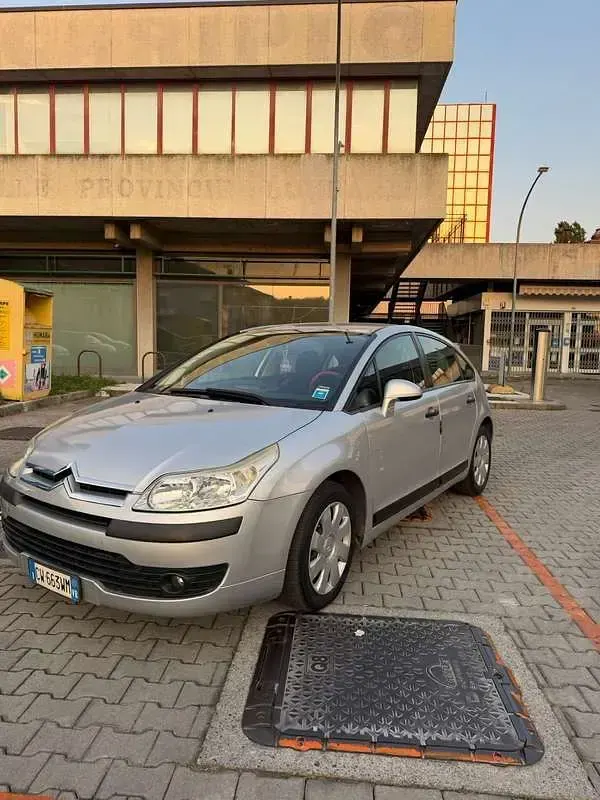 Usata Citroën C4 90 CV (66 kW) 2005 Berlina