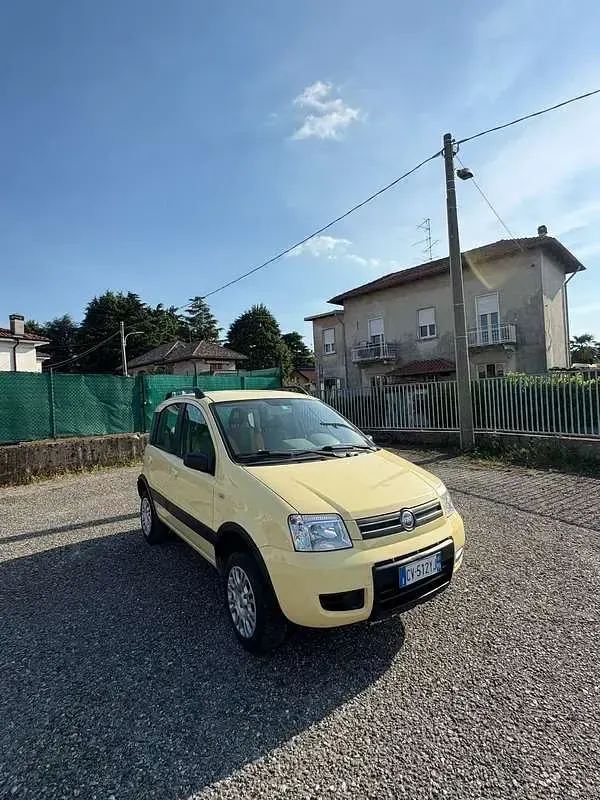 Usata Fiat Panda 4x4 60 CV (44 kW) 2005 Giallo Utilitaria