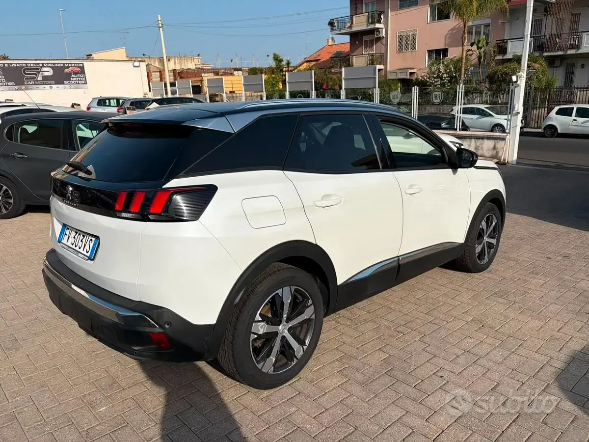 Usata Peugeot 3008 Allure 131 CV (96 kW) 2019 Bianco SUV