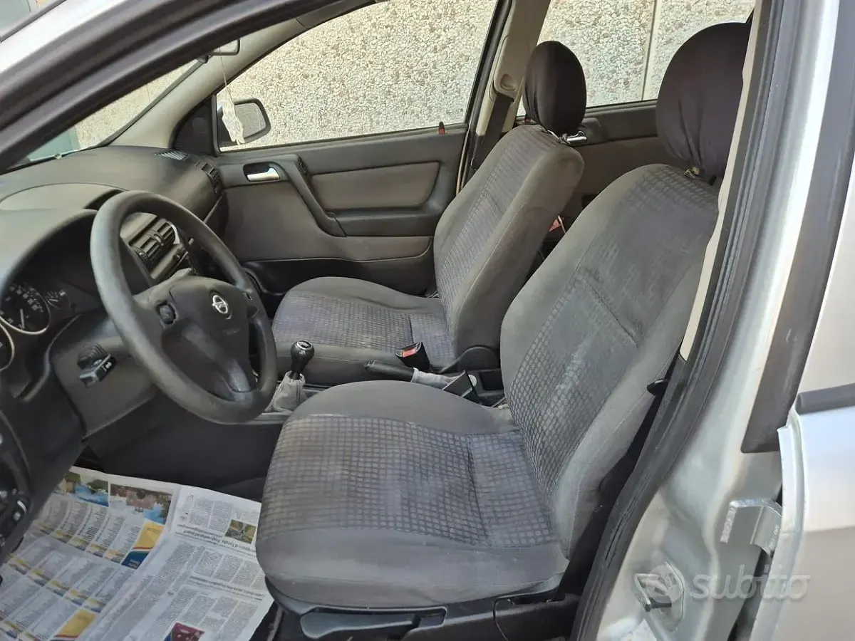 Usata Opel Astra 60 CV (44 kW) 2003 Berlina