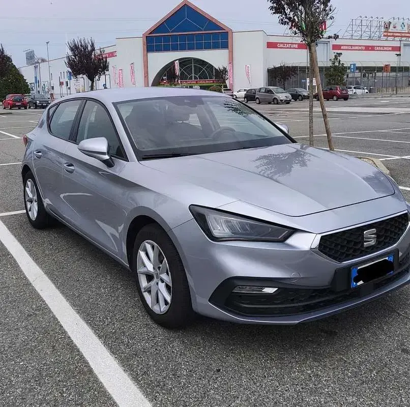 Usata Seat Leon Style 110 CV (80 kW) 2021 Grigio Berlina