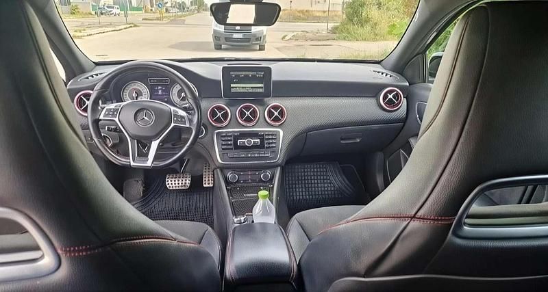 Usata Mercedes A160 109 CV (80 kW) 2015 Grigio Berlina