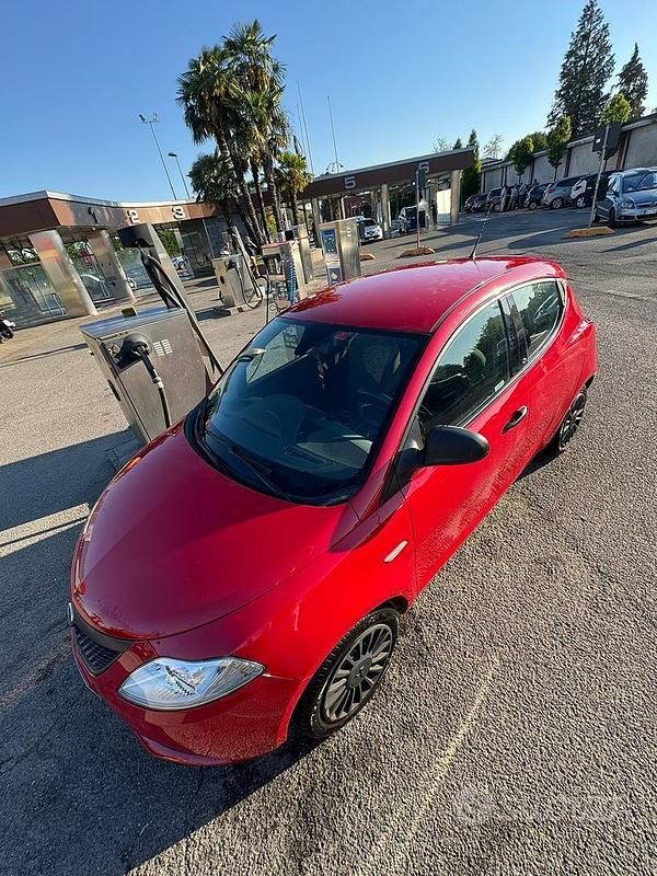 Gebraucht Lancia Ypsilon 69 PS (50 kW) 2018 Kleinwagen