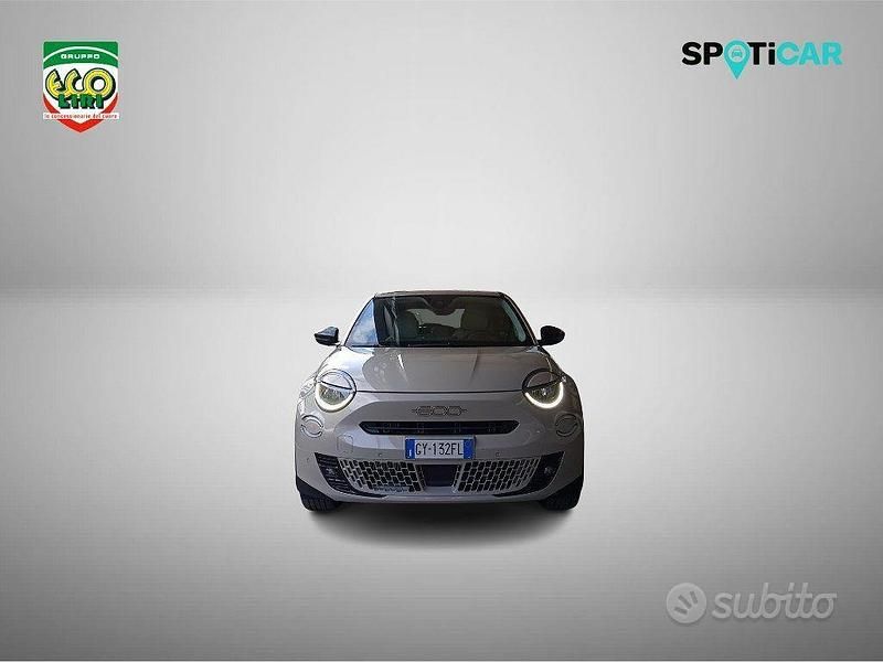 Usata Fiat 600 La Prima 101 CV (74 kW) 2025 Beige SUV