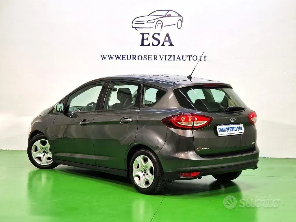 Käytetty Ford C-MAX Titanium 125 HP (91 kW) 2016 Harmaa Tila-auto