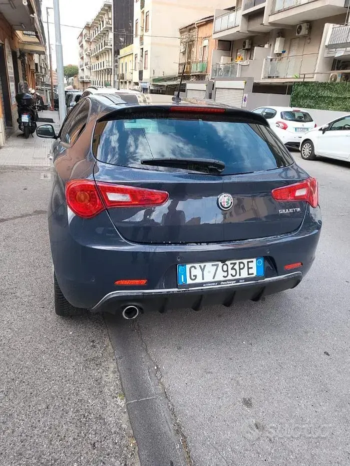 Usata Alfa Romeo Giulietta Veloce 105 CV (77 kW) 2019 Grigio Utilitaria