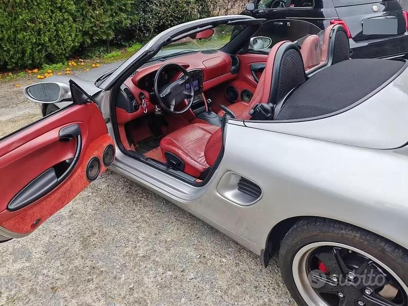 Usata Porsche 986 Boxster 204 CV (150 kW) 1997 Grigio Cabrio